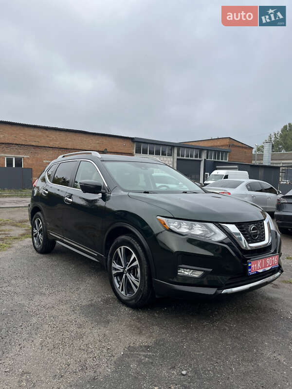 Внедорожник / Кроссовер Nissan Rogue 2018 в Виннице