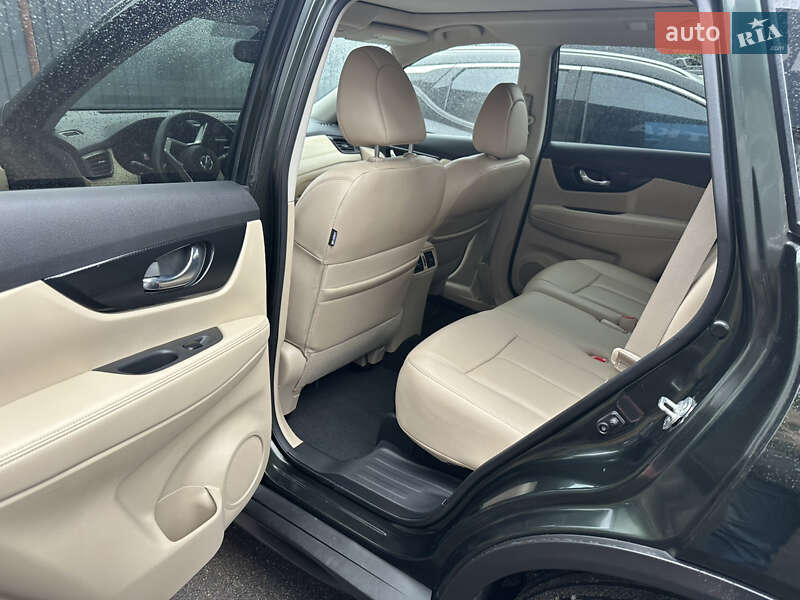 Внедорожник / Кроссовер Nissan Rogue 2018 в Виннице