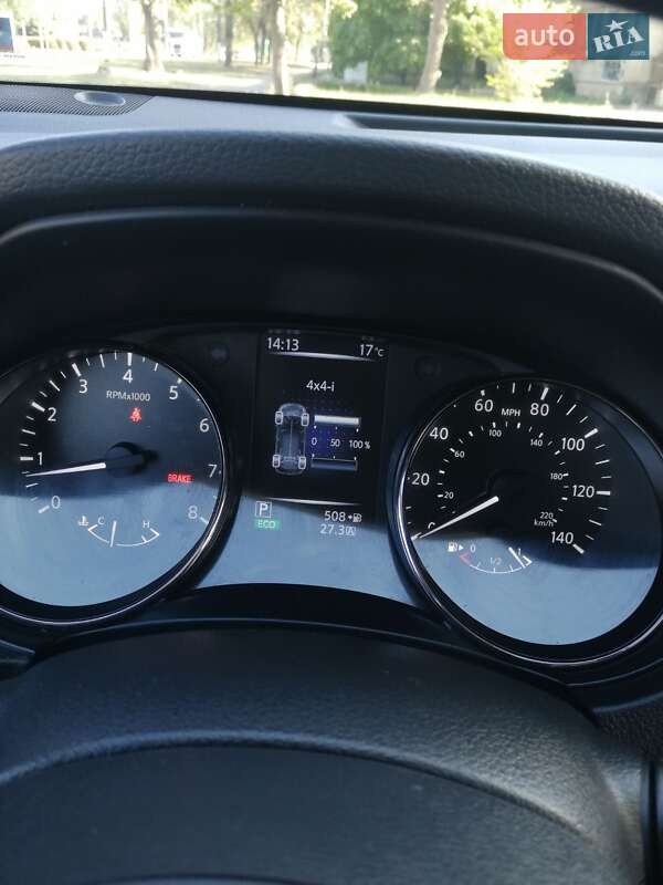 Позашляховик / Кросовер Nissan Rogue 2017 в Горішніх Плавнях