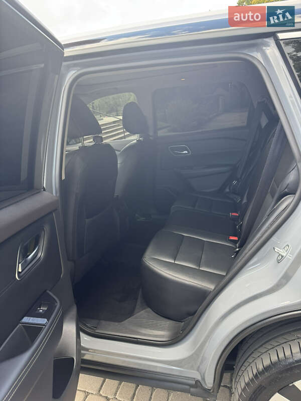 Внедорожник / Кроссовер Nissan Rogue 2021 в Львове