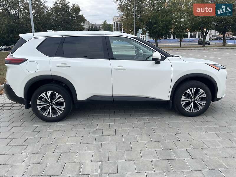 Внедорожник / Кроссовер Nissan Rogue 2021 в Черкассах