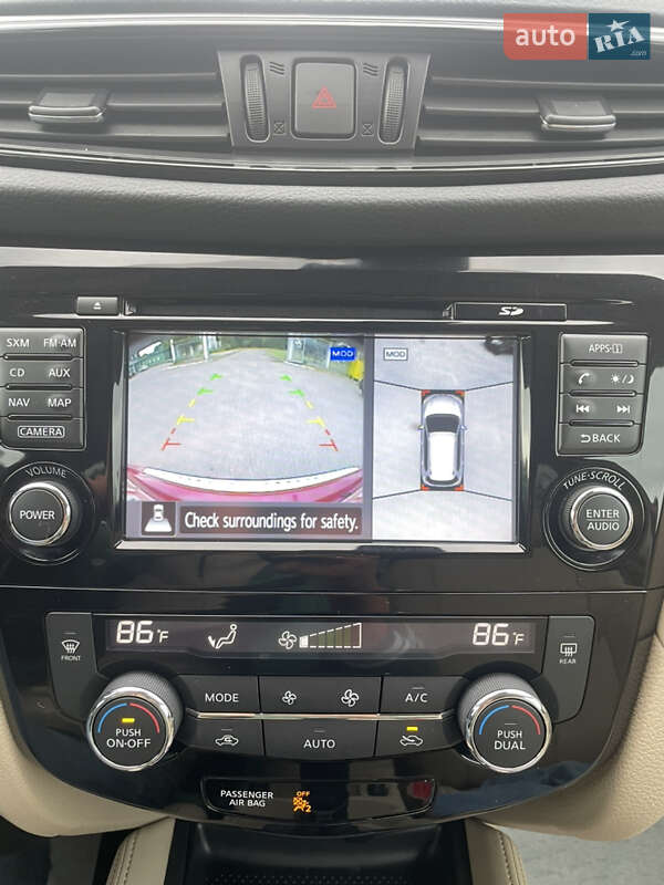 Внедорожник / Кроссовер Nissan Rogue 2017 в Кременчуге