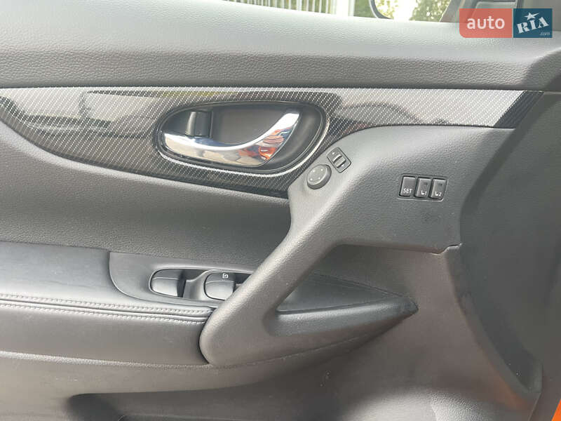 Позашляховик / Кросовер Nissan Rogue 2017 в Кременчуці фото 18 Позашляховик / Кросовер Nissan Rogue 2017 в Кременчуці