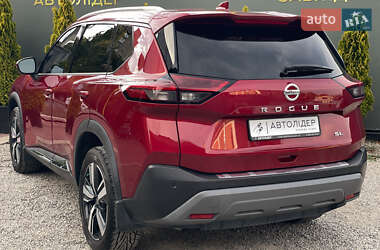 Внедорожник / Кроссовер Nissan Rogue 2021 в 