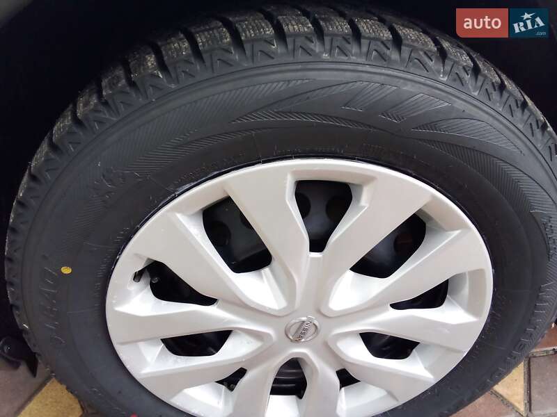 Позашляховик / Кросовер Nissan Rogue 2017 в Шполі