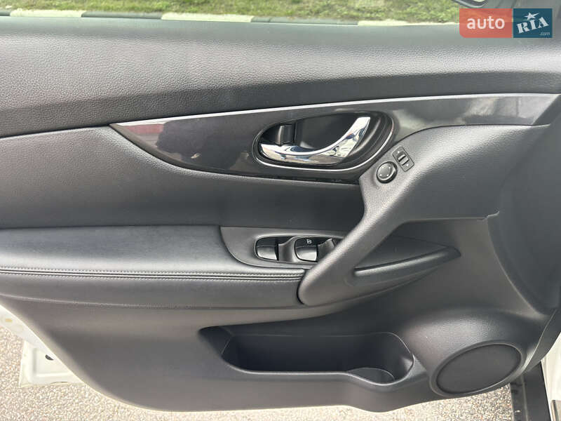 Внедорожник / Кроссовер Nissan Rogue 2018 в Киеве