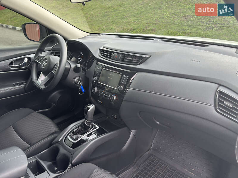 Внедорожник / Кроссовер Nissan Rogue 2018 в Киеве