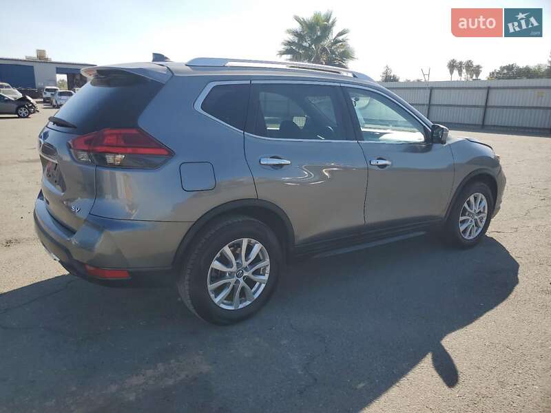 Внедорожник / Кроссовер Nissan Rogue 2016 в Днепре