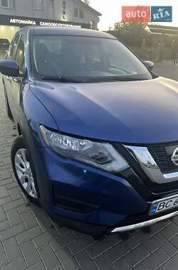 Внедорожник / Кроссовер Nissan Rogue 2017 в Сокале