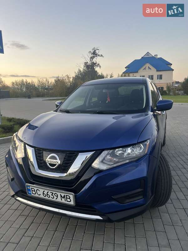 Внедорожник / Кроссовер Nissan Rogue 2017 в Сокале