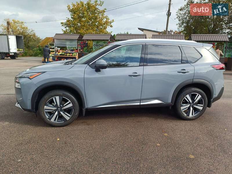 Позашляховик / Кросовер Nissan Rogue 2023 в Києві