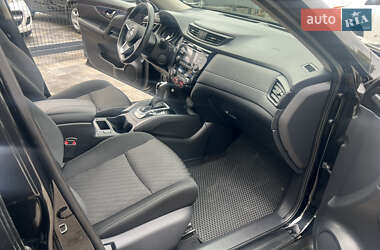Внедорожник / Кроссовер Nissan Rogue 2017 в 