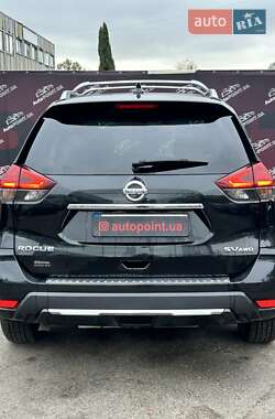 Внедорожник / Кроссовер Nissan Rogue 2017 в 