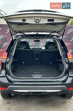 Внедорожник / Кроссовер Nissan Rogue 2017 в 