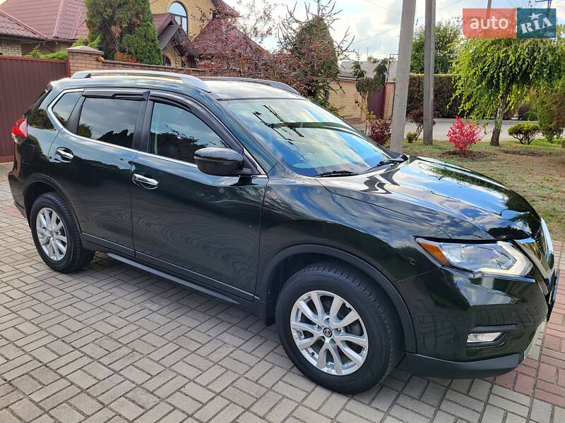Позашляховик / Кросовер Nissan Rogue 2018 в Запоріжжі
