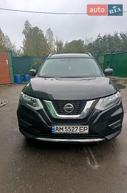 Внедорожник / Кроссовер Nissan Rogue 2017 в Житомире