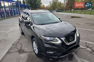Внедорожник / Кроссовер Nissan Rogue 2017 в 