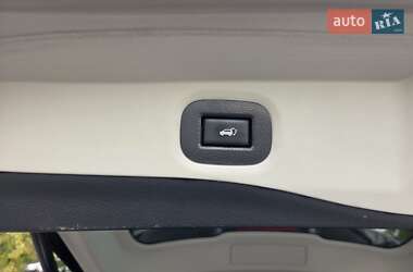 Внедорожник / Кроссовер Nissan Rogue 2017 в 