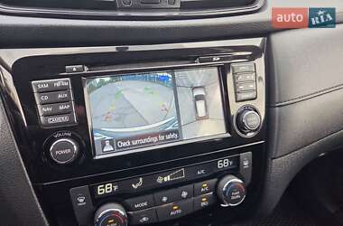 Внедорожник / Кроссовер Nissan Rogue 2017 в 
