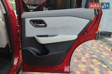Внедорожник / Кроссовер Nissan Rogue 2021 в 
