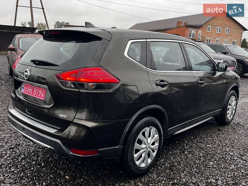 Внедорожник / Кроссовер Nissan Rogue 2017 в Луцке