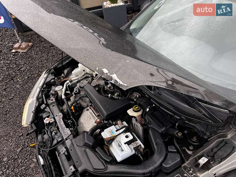 Внедорожник / Кроссовер Nissan Rogue 2017 в Луцке