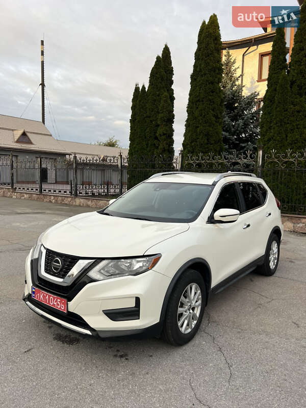 Внедорожник / Кроссовер Nissan Rogue 2019 в Киеве