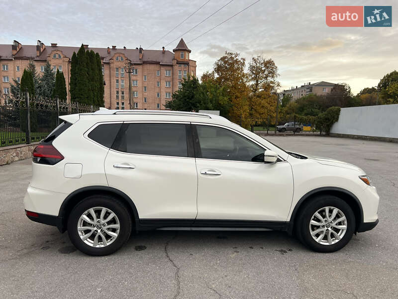 Внедорожник / Кроссовер Nissan Rogue 2019 в Киеве