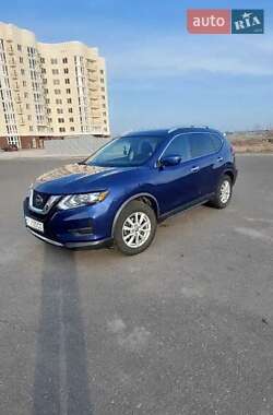 Внедорожник / Кроссовер Nissan Rogue 2017 в Николаеве