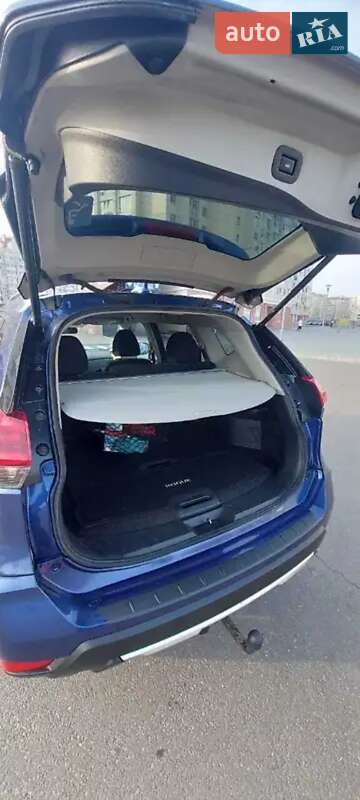 Позашляховик / Кросовер Nissan Rogue 2017 в Миколаєві