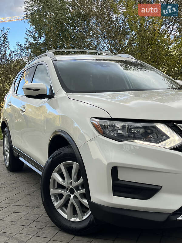 Внедорожник / Кроссовер Nissan Rogue 2019 в Львове