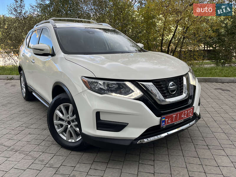 Внедорожник / Кроссовер Nissan Rogue 2019 в Львове
