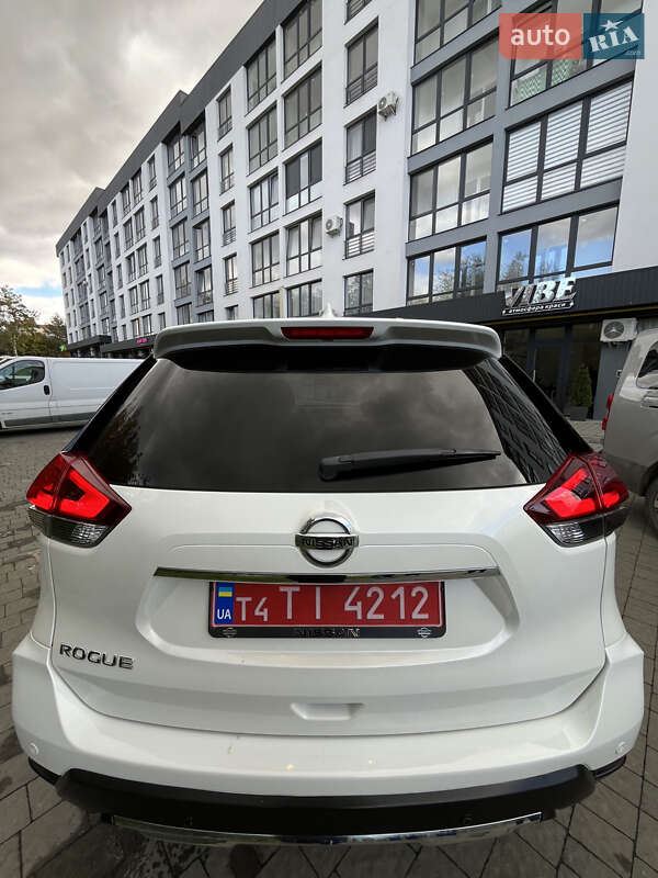 Внедорожник / Кроссовер Nissan Rogue 2019 в Львове