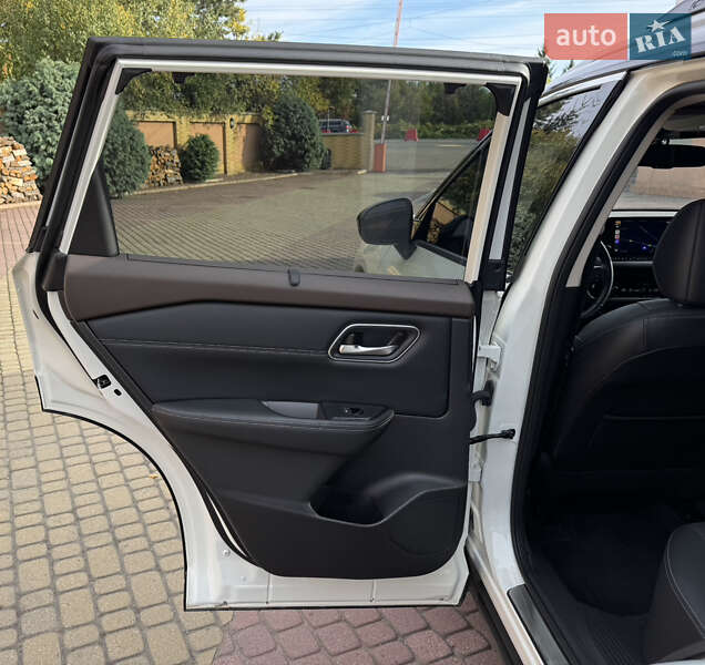 Внедорожник / Кроссовер Nissan Rogue 2021 в Мукачево
