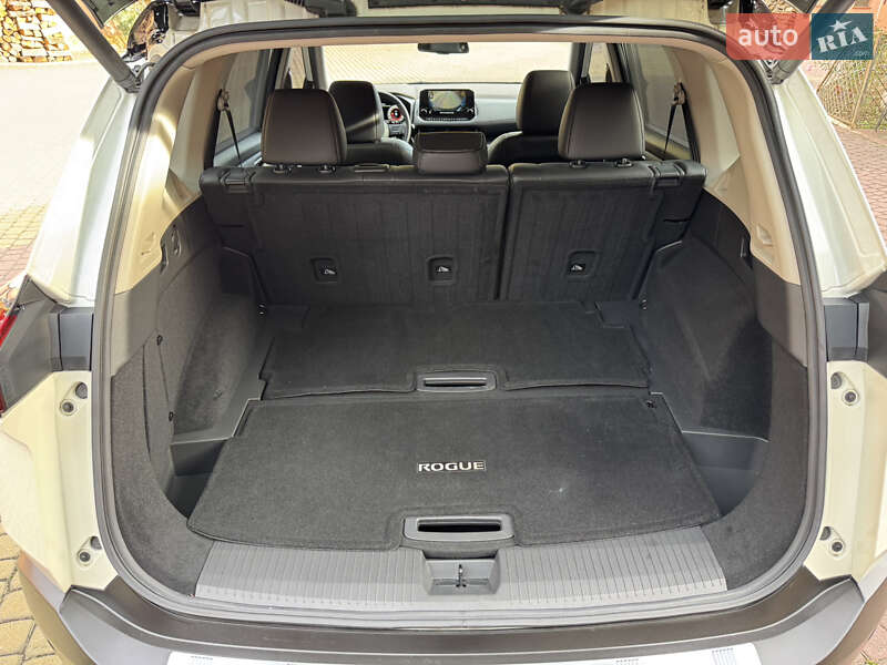 Внедорожник / Кроссовер Nissan Rogue 2021 в Мукачево