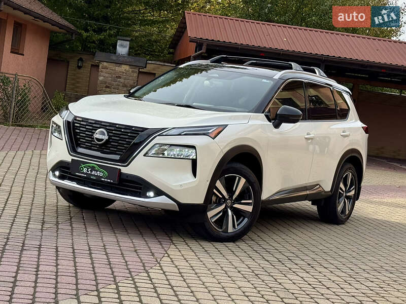 Внедорожник / Кроссовер Nissan Rogue 2021 в Мукачево