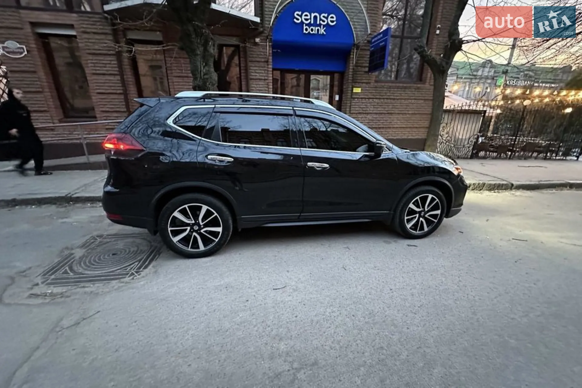 2018 Nissan Rogue - мініатюра 8