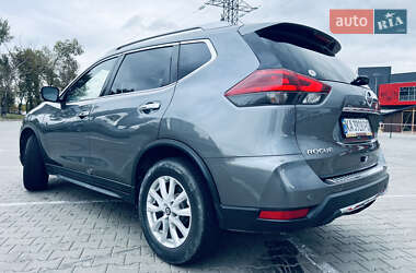 Внедорожник / Кроссовер Nissan Rogue 2019 в 
