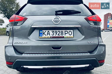Внедорожник / Кроссовер Nissan Rogue 2019 в 