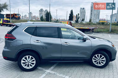Внедорожник / Кроссовер Nissan Rogue 2019 в 