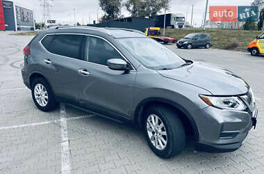 Внедорожник / Кроссовер Nissan Rogue 2019 в 
