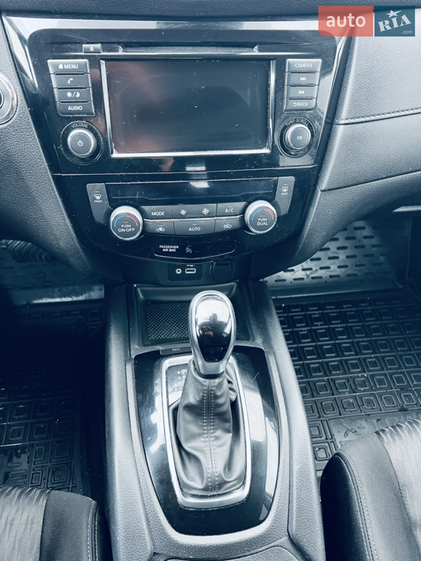 2019 Nissan Rogue - мініатюра 25