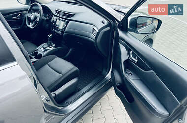Внедорожник / Кроссовер Nissan Rogue 2019 в 