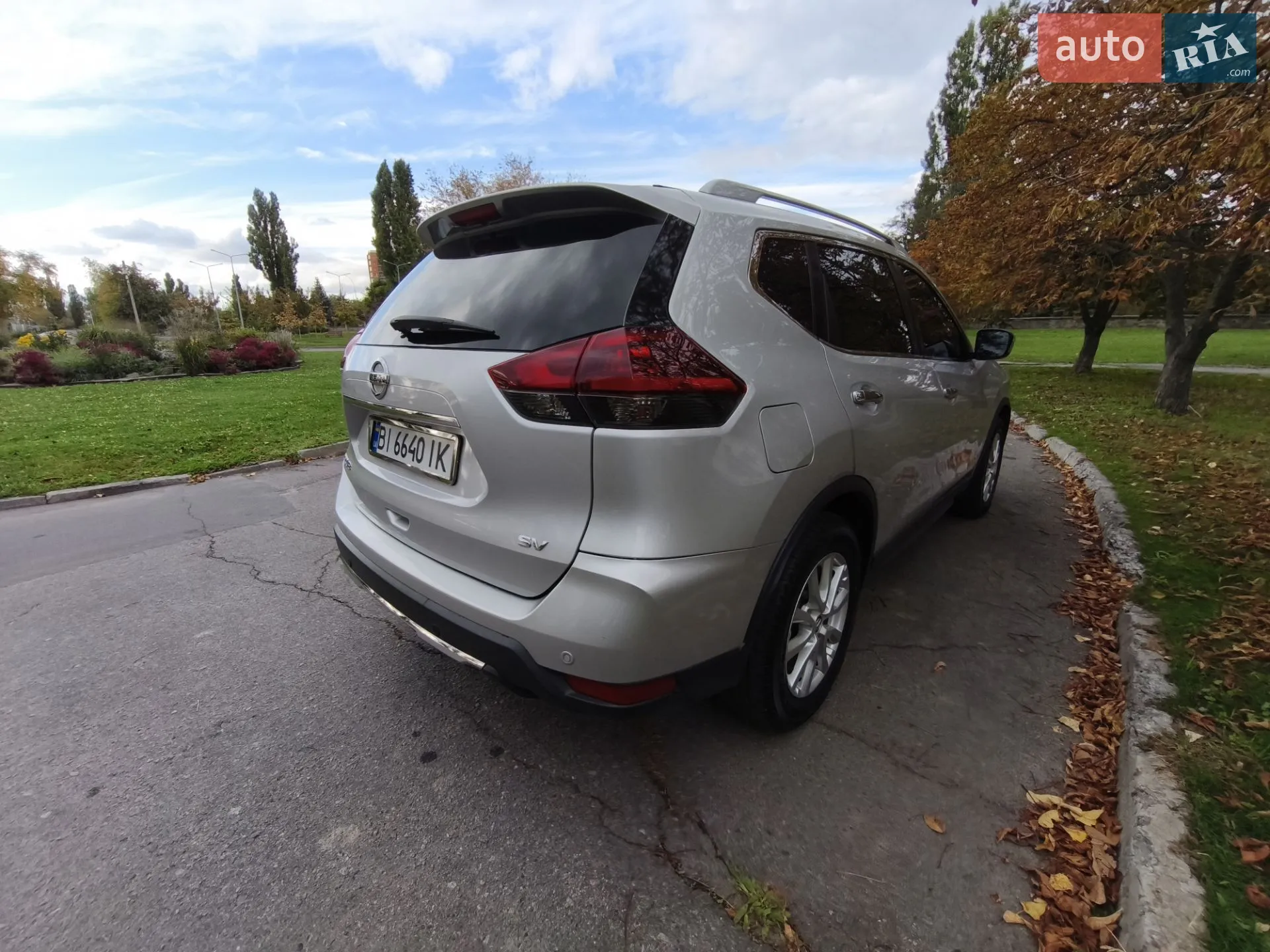 2019 Nissan Rogue - мініатюра 2