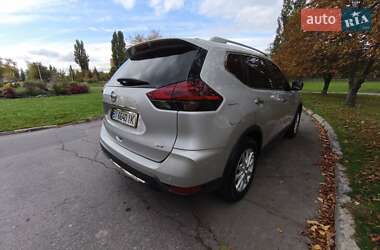 Внедорожник / Кроссовер Nissan Rogue 2019 в 