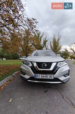 Внедорожник / Кроссовер Nissan Rogue 2019 в 