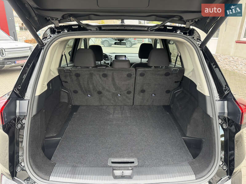 Внедорожник / Кроссовер Nissan Rogue 2024 в Луцке