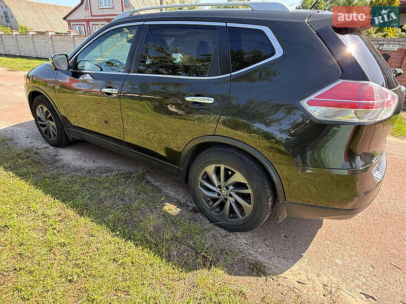 Позашляховик / Кросовер Nissan Rogue 2016 в Чернігові