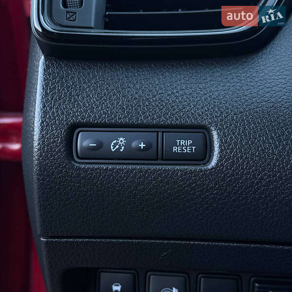 Позашляховик / Кросовер Nissan Rogue 2016 в Києві фото 22 Позашляховик / Кросовер Nissan Rogue 2016 в Києві