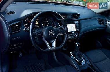 Внедорожник / Кроссовер Nissan Rogue 2016 в 